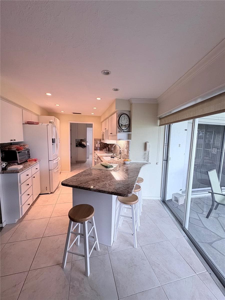 Single Family Residence at 1936 ROLLING GREEN CIR, SARASOTA, photo 15 of 30
