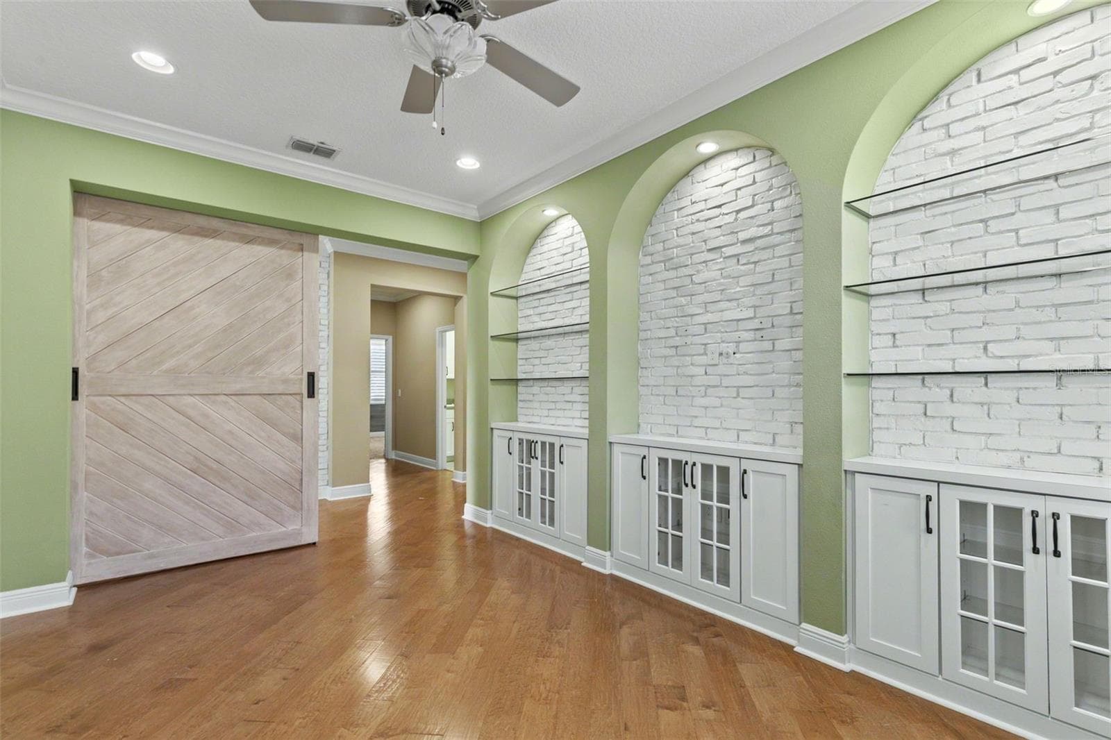 Single Family Residence at 31921 REDTAIL RESERVE BLVD, SORRENTO, photo 17 of 40