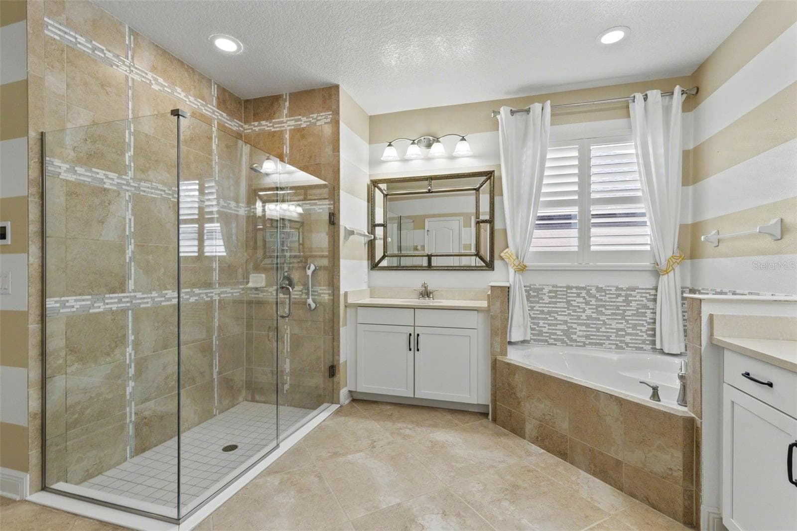 Single Family Residence at 31921 REDTAIL RESERVE BLVD, SORRENTO, photo 25 of 40