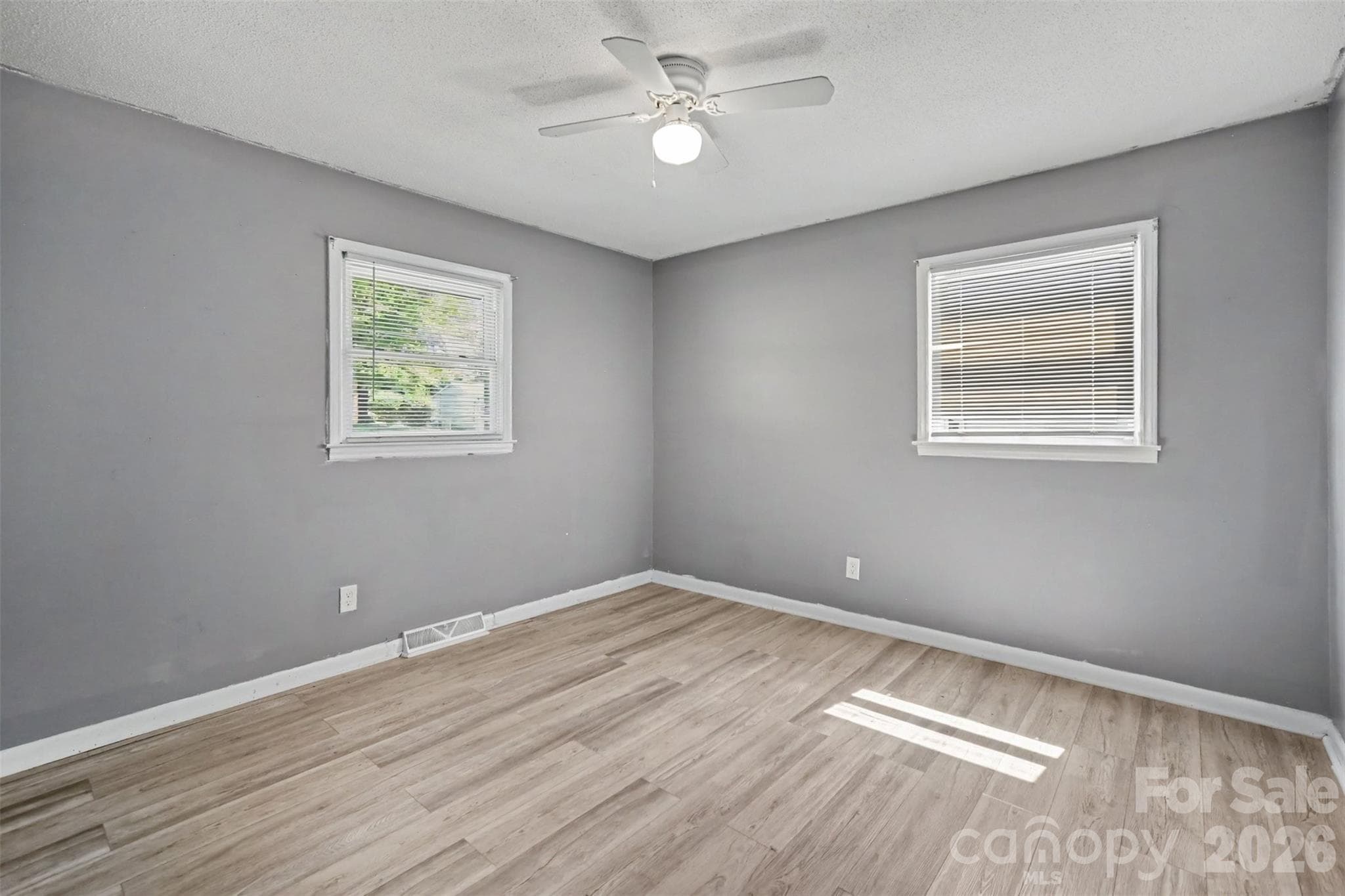 Single Family Residence at 829 Vancouver Lane, Gastonia, photo 26 of 40