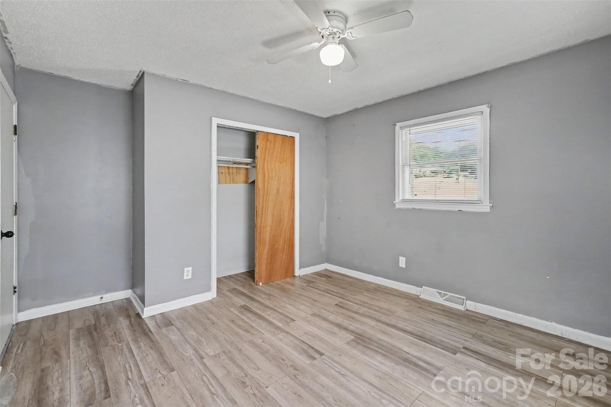 Single Family Residence at 829 Vancouver Lane, Gastonia, photo 27 of 40