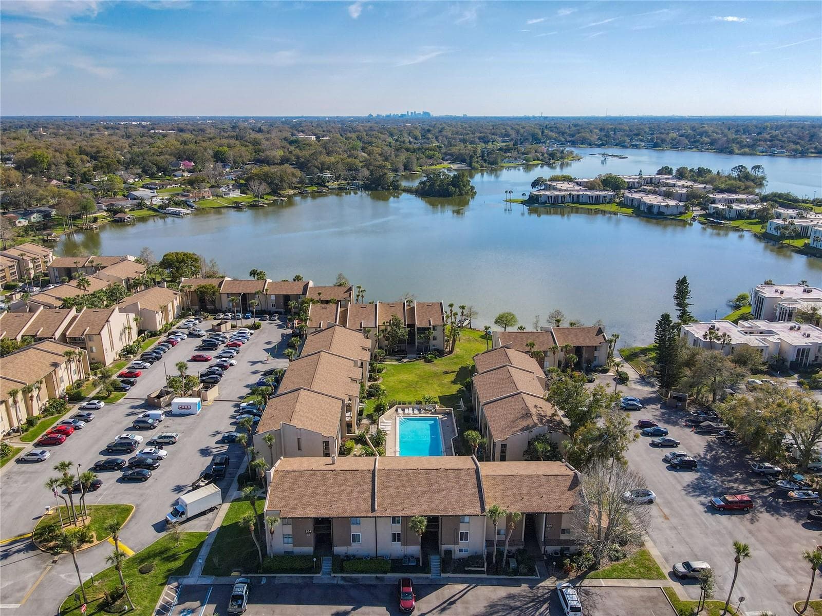 562 ORANGE DR #33
