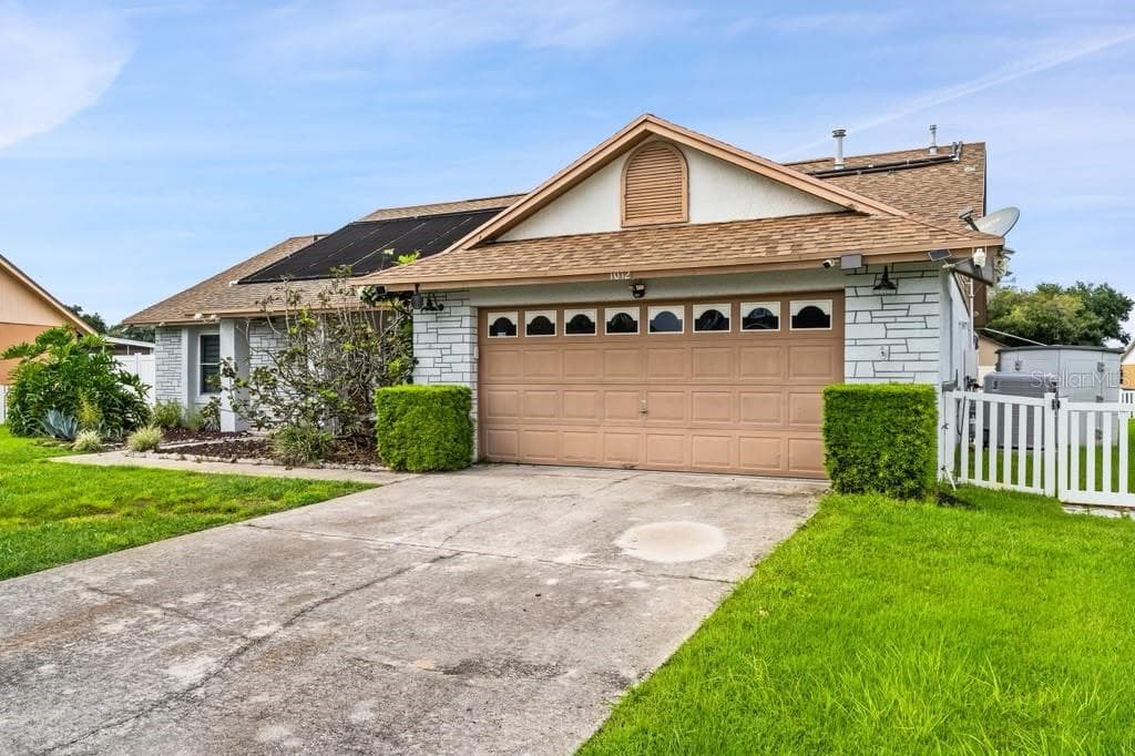 1012 KAREN RIDGE CT
