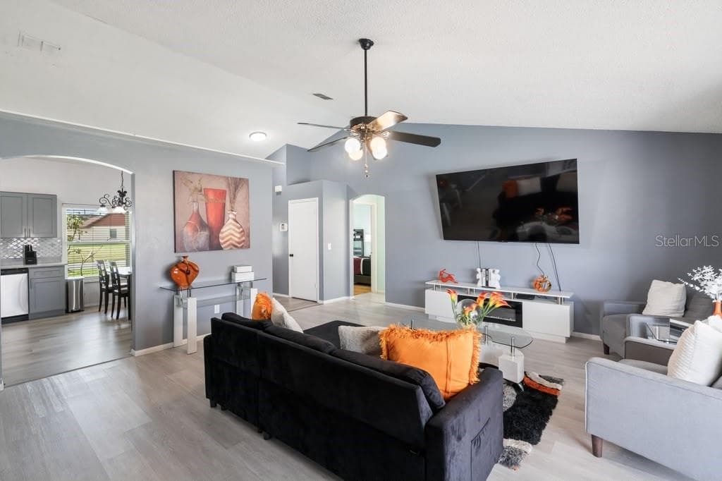 Single Family Residence at 1012 KAREN RIDGE CT, KISSIMMEE, photo 3 of 29