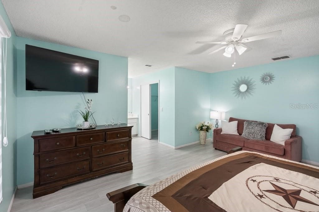 Single Family Residence at 1012 KAREN RIDGE CT, KISSIMMEE, photo 8 of 29