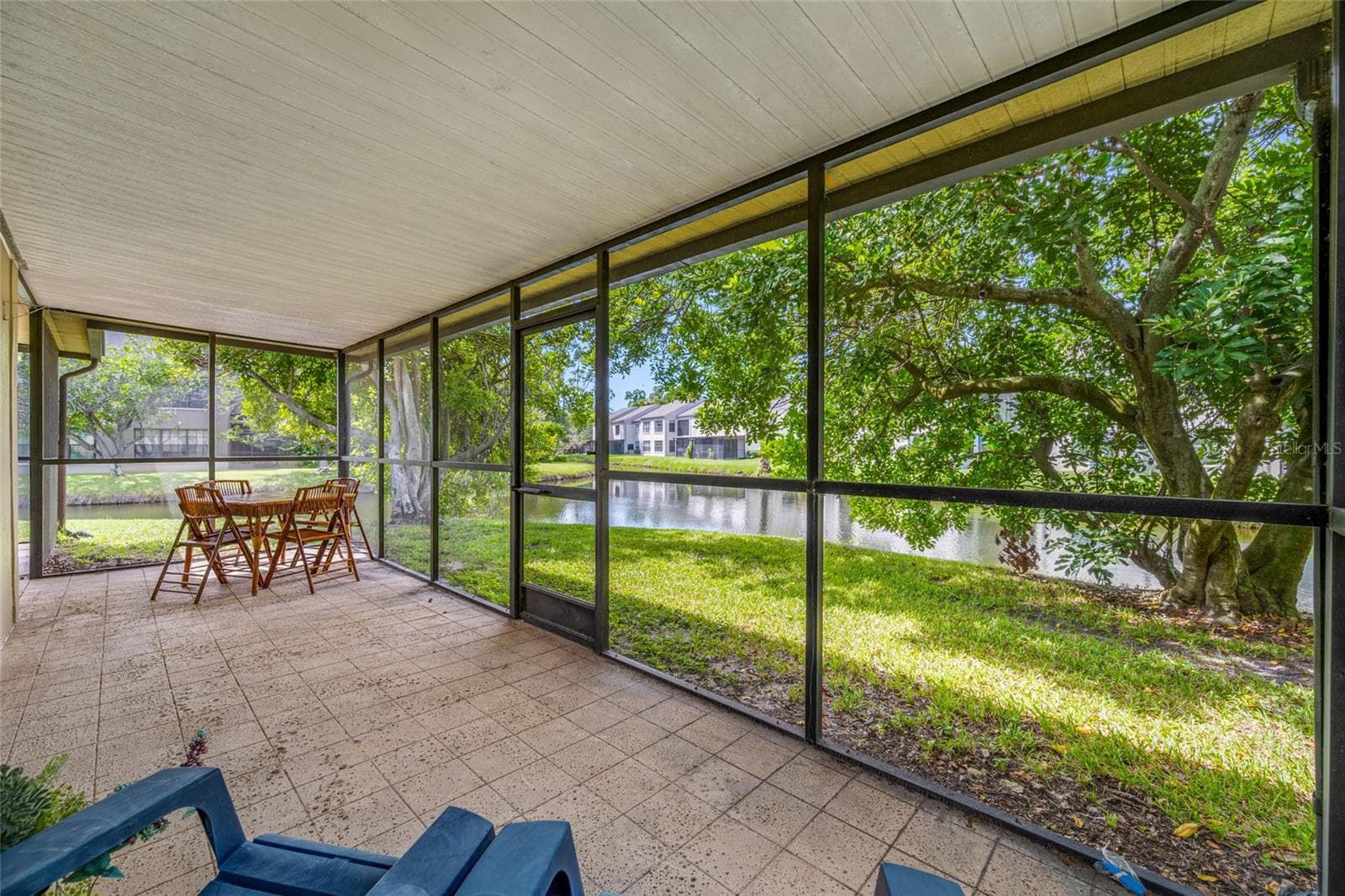 Amazing screened in porch on the waterfront - 2467 KINGFISHER LN #101H, CLEARWATER