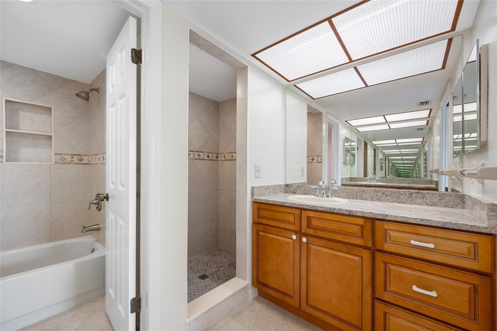 Bathroom 2 upstairs - 2467 KINGFISHER LN #101H, CLEARWATER