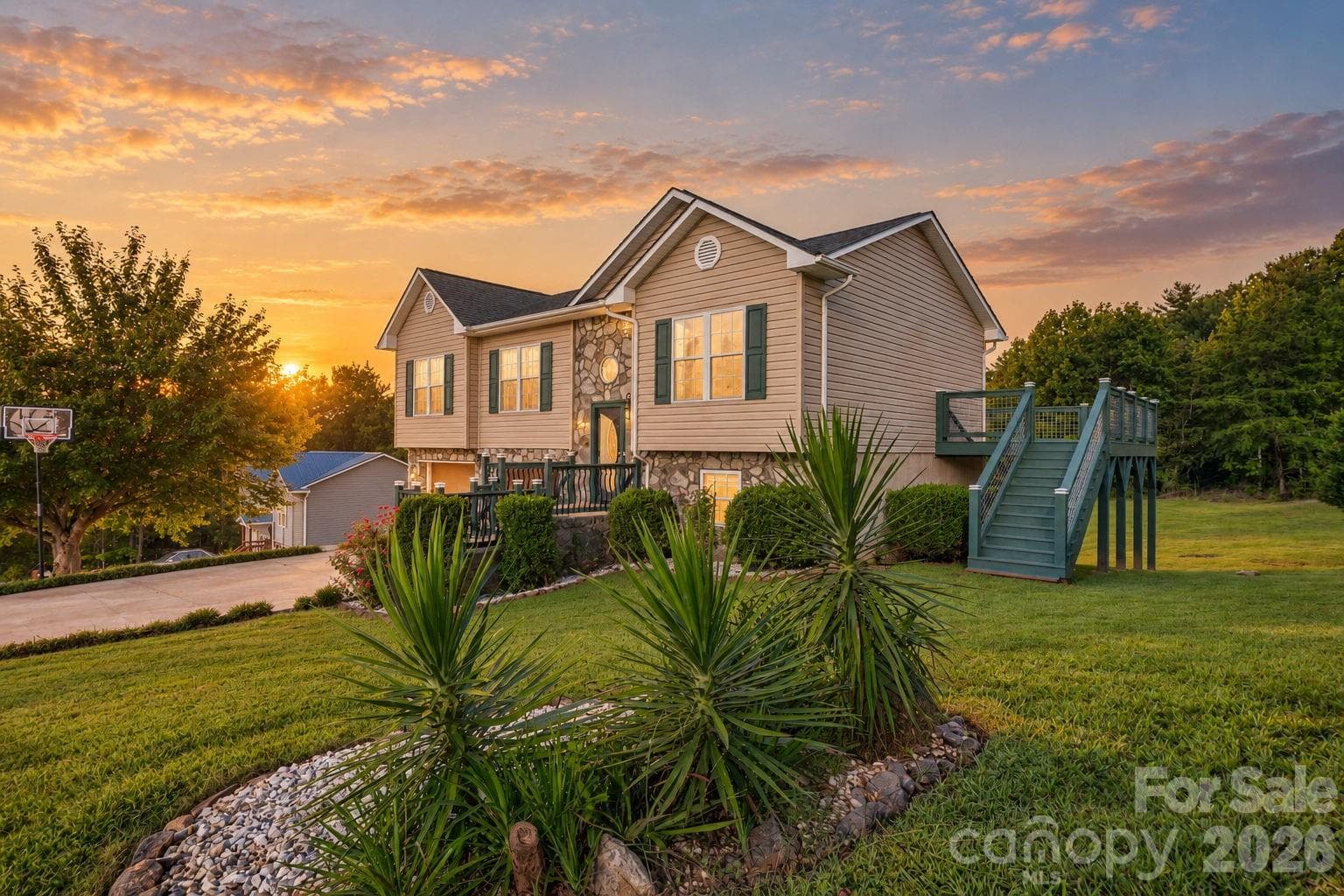1260 Star Lane