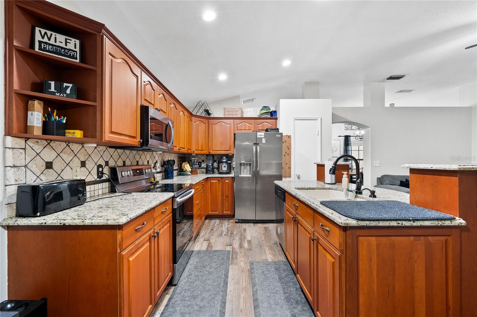 Single Family Residence at 10511 DEEPBROOK DR, RIVERVIEW, photo 5 of 40