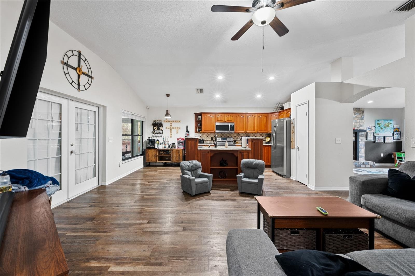 Single Family Residence at 10511 DEEPBROOK DR, RIVERVIEW, photo 18 of 40