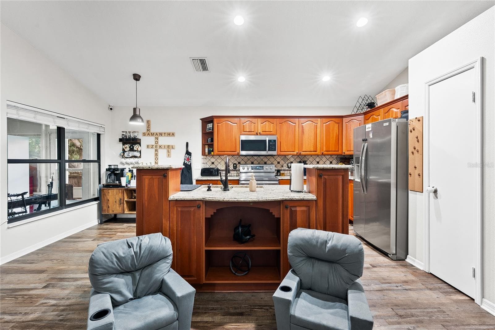 Single Family Residence at 10511 DEEPBROOK DR, RIVERVIEW, photo 21 of 40