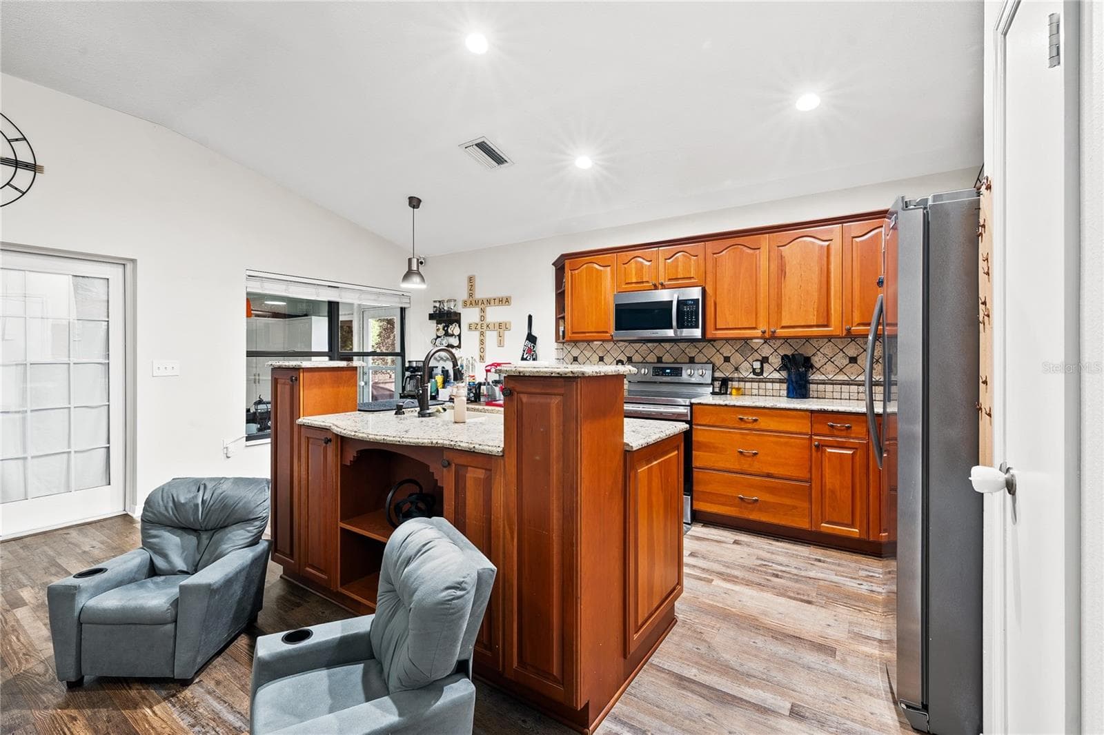 Single Family Residence at 10511 DEEPBROOK DR, RIVERVIEW, photo 22 of 40