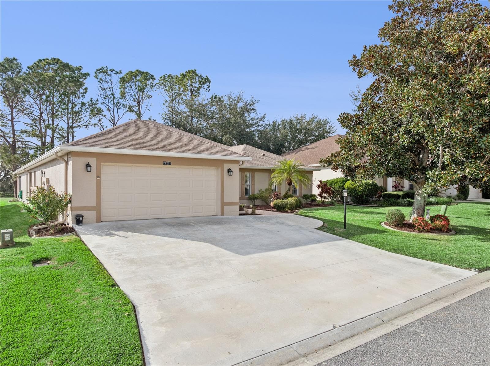 Single Family Residence at 24215 BELLE MEDE DR, LEESBURG, photo 4 of 41