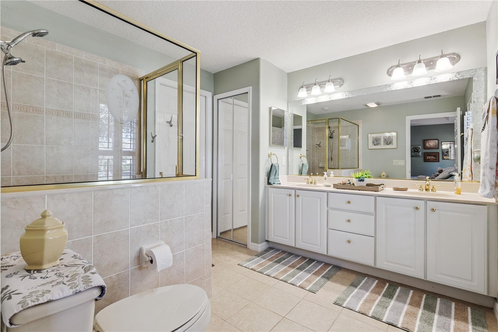 Single Family Residence at 24215 BELLE MEDE DR, LEESBURG, photo 11 of 41