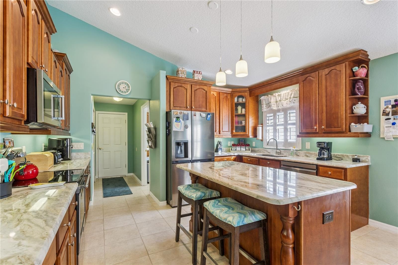 Single Family Residence at 24215 BELLE MEDE DR, LEESBURG, photo 17 of 41