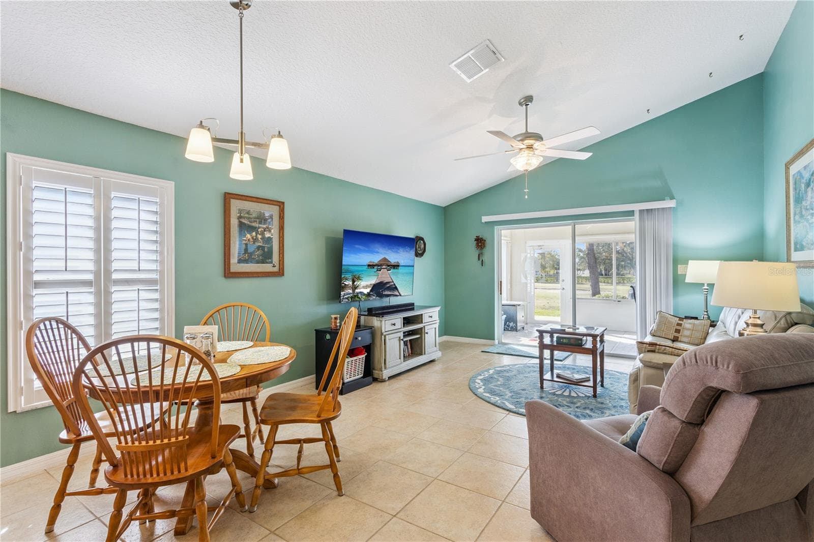Single Family Residence at 24215 BELLE MEDE DR, LEESBURG, photo 21 of 41