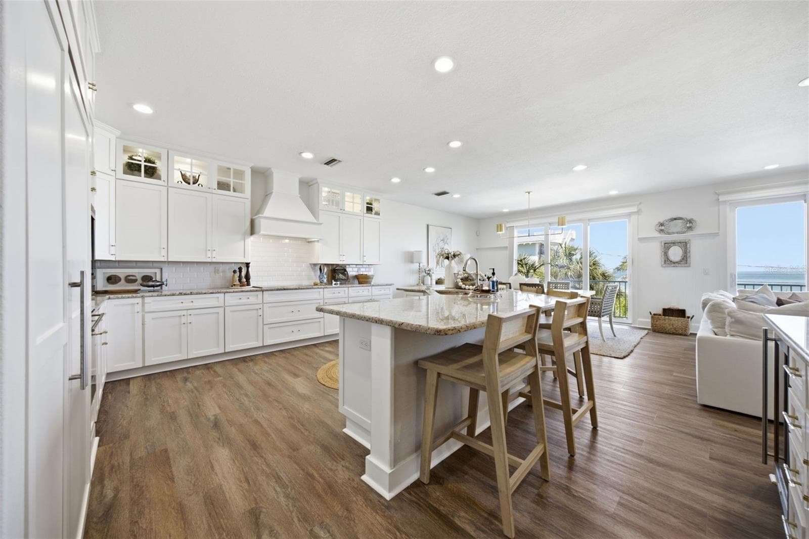 Single Family Residence at 3014 AVENUE E, HOLMES BEACH, photo 6 of 37