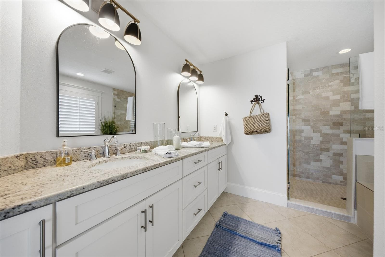 second floor ensuite - 3014 AVENUE E, HOLMES BEACH