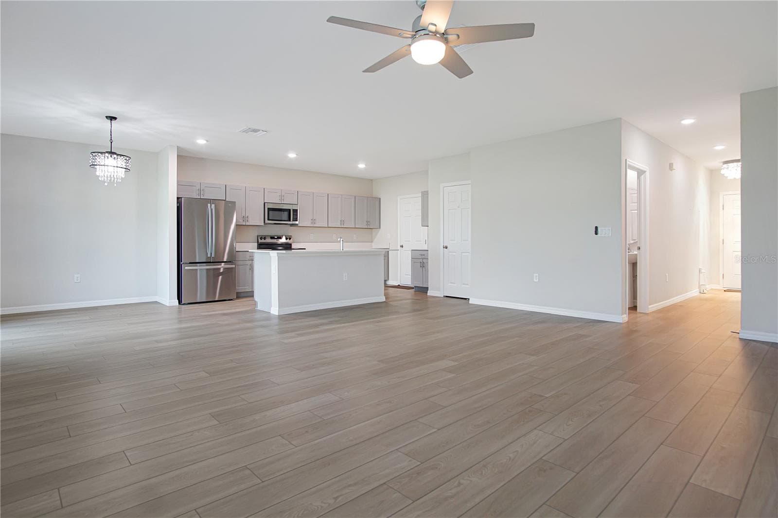 Single Family Residence at 3889 GERANIUM AVE, LAKE HAMILTON, photo 7 of 31