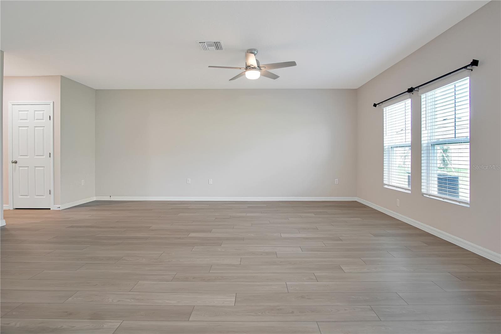 Single Family Residence at 3889 GERANIUM AVE, LAKE HAMILTON, photo 9 of 31