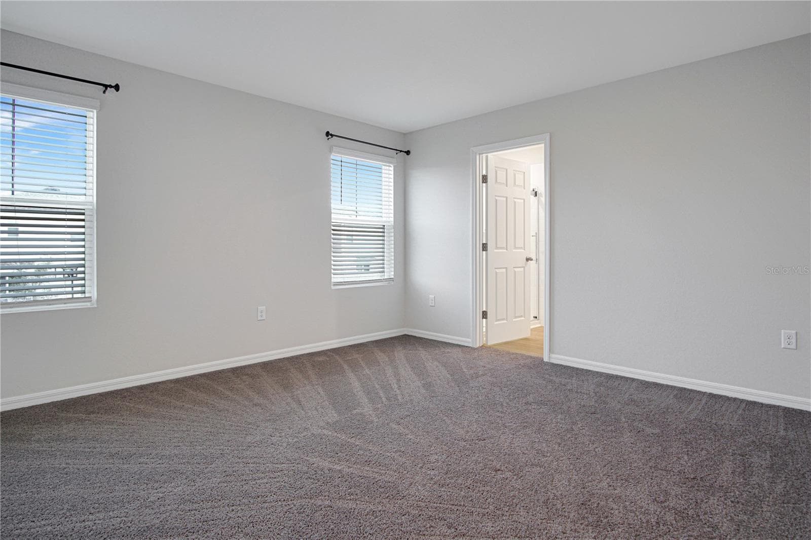 Single Family Residence at 3889 GERANIUM AVE, LAKE HAMILTON, photo 15 of 31