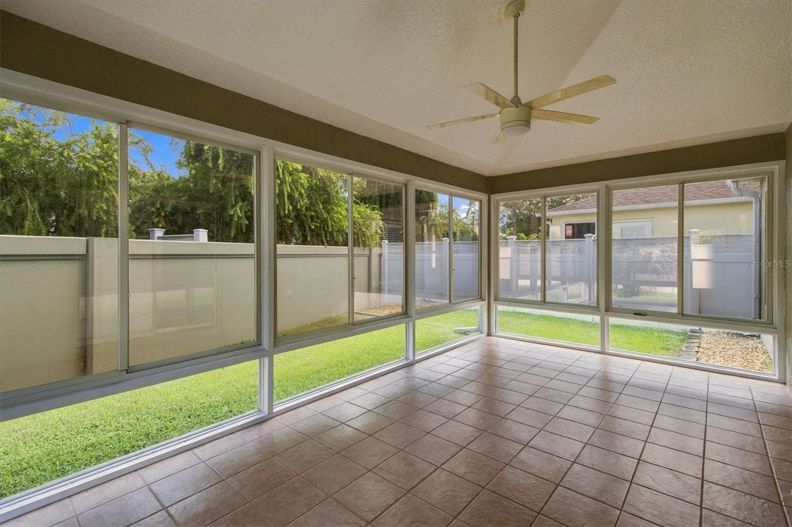 Villa at 1075 BURNETTOWN PL, THE VILLAGES, photo 6 of 30