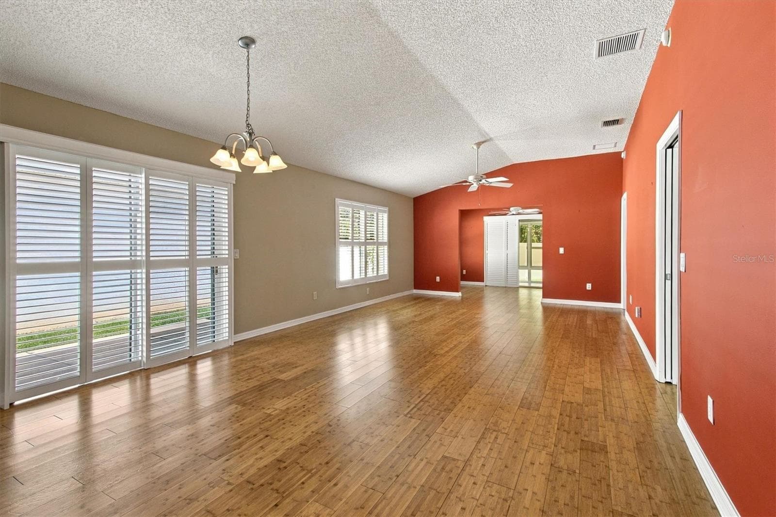 Villa at 1075 BURNETTOWN PL, THE VILLAGES, photo 12 of 30