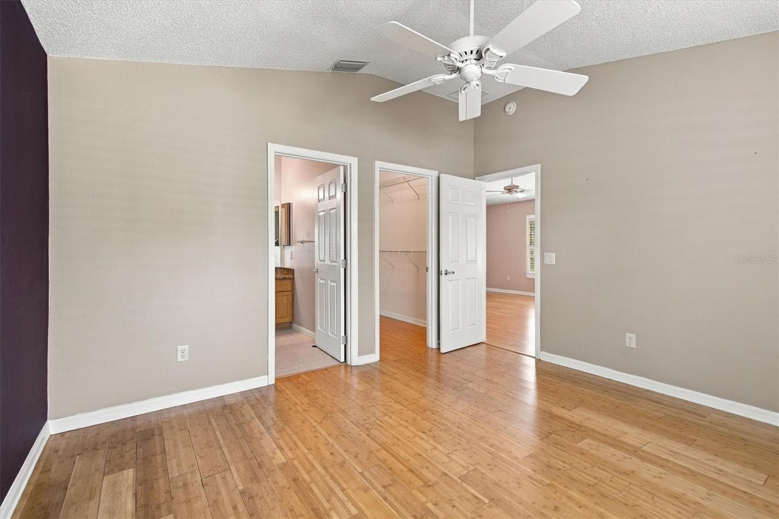 Villa at 1075 BURNETTOWN PL, THE VILLAGES, photo 14 of 30