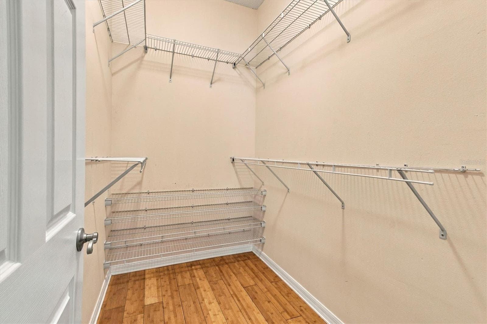 Villa at 1075 BURNETTOWN PL, THE VILLAGES, photo 15 of 30