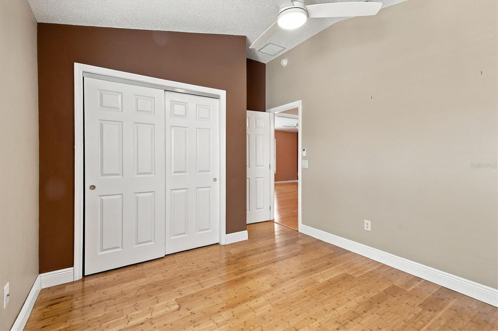 Villa at 1075 BURNETTOWN PL, THE VILLAGES, photo 19 of 30