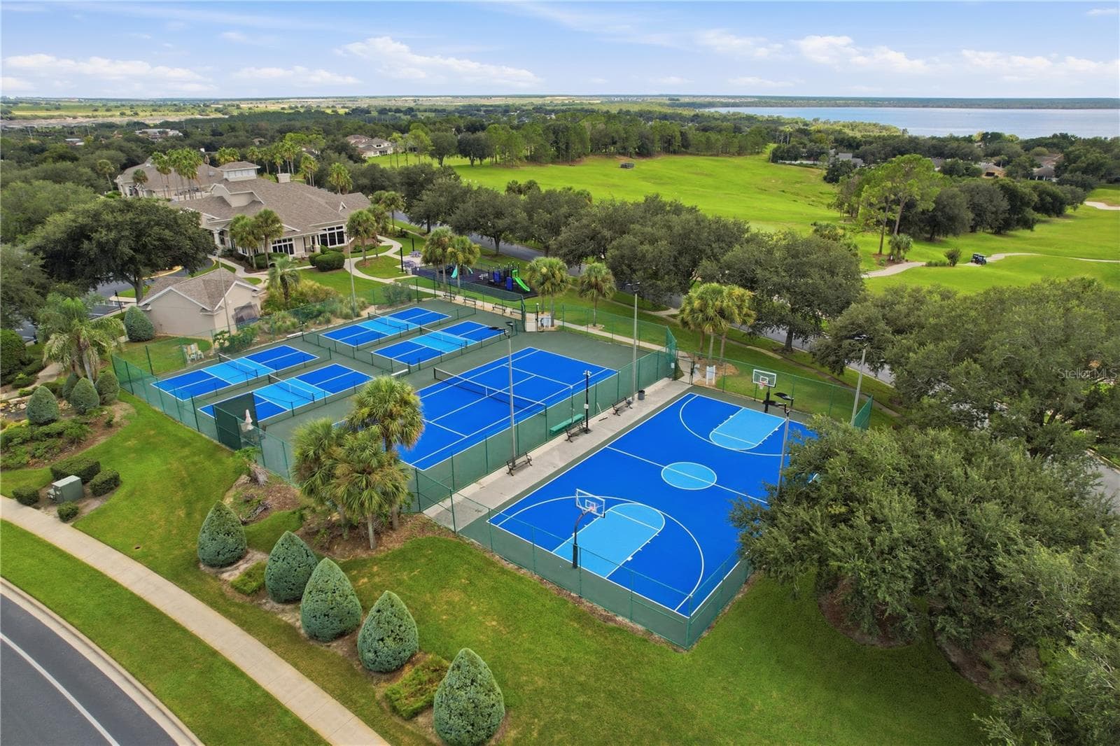 Single Family Residence at 1405 MISTY GLEN LN, CLERMONT, photo 45 of 52