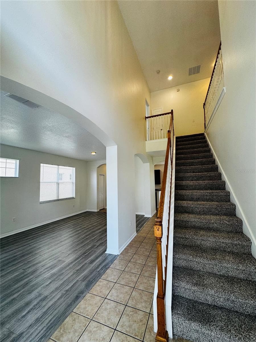 Single Family Residence at 890 MCINNIS CT, KISSIMMEE, photo 2 of 30