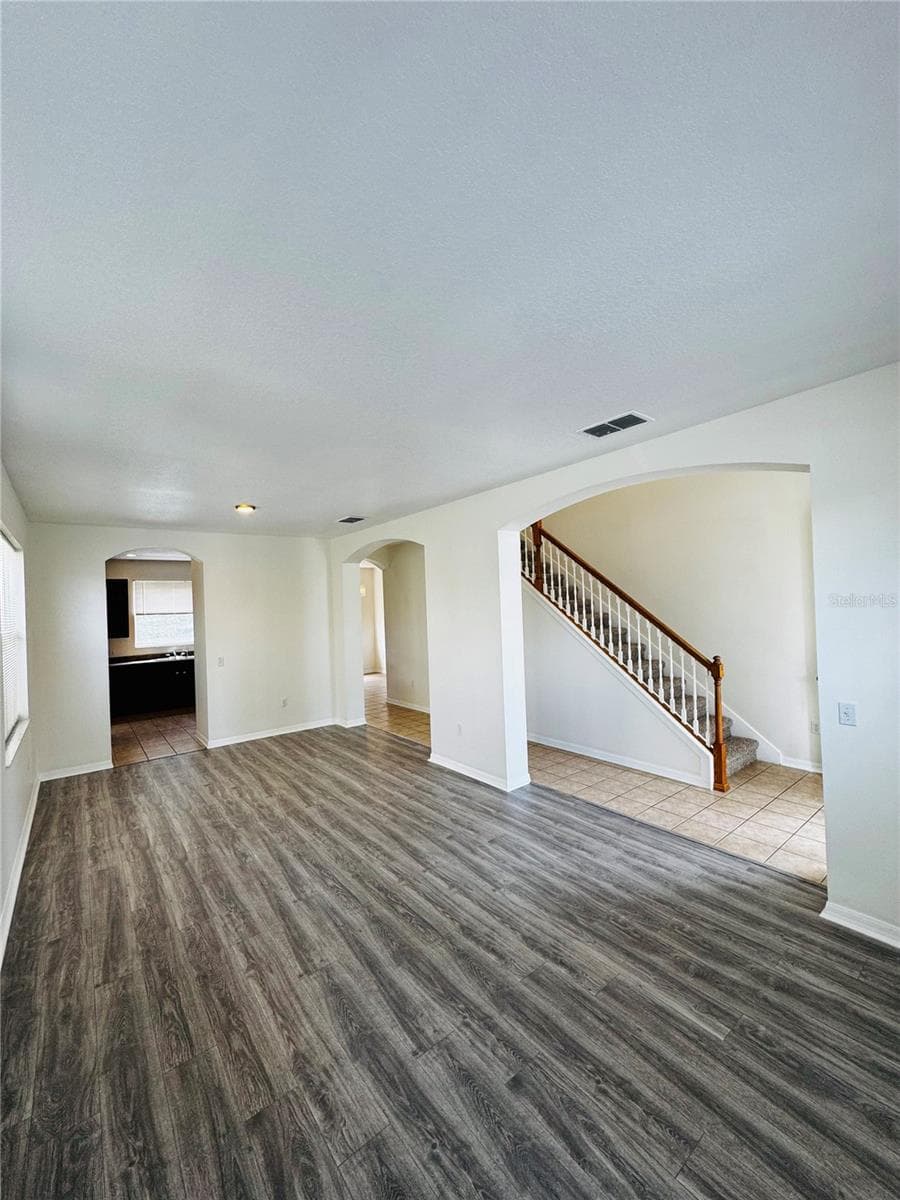 Single Family Residence at 890 MCINNIS CT, KISSIMMEE, photo 3 of 30