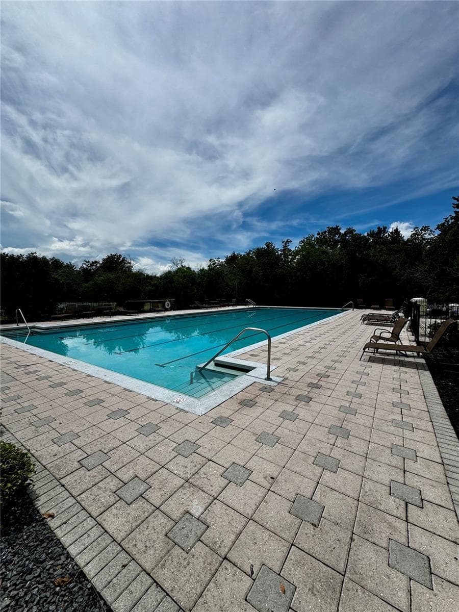 Community pool - 890 MCINNIS CT, KISSIMMEE