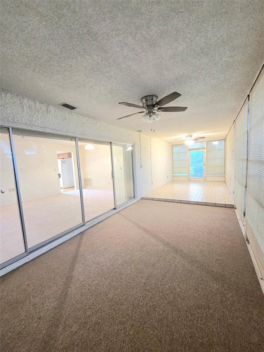 Enclosed AC/Vented Lanai - 10641 TONAPA LOOP, PORT RICHEY