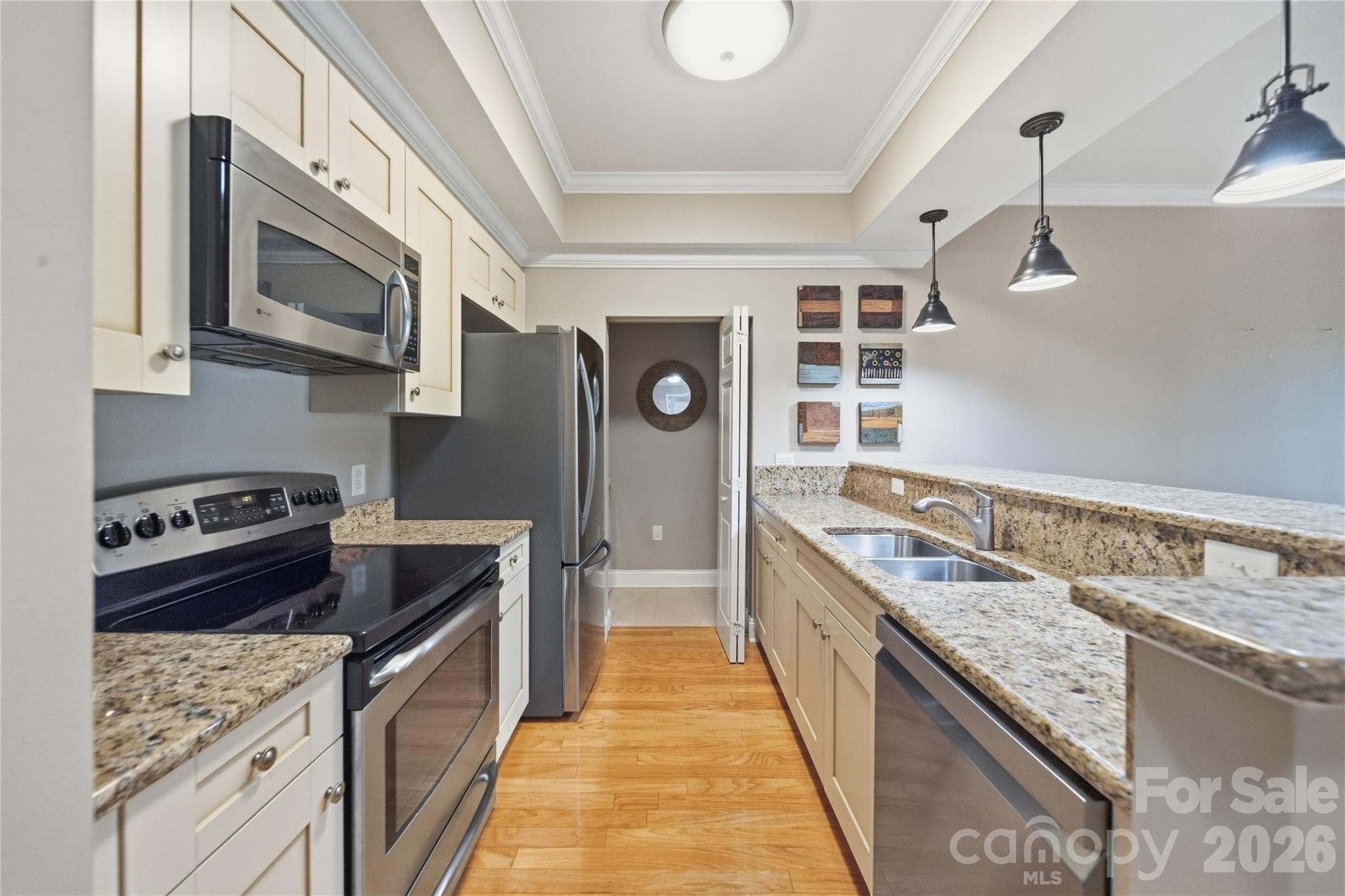 Condominium at 300 W 5th Street, Charlotte, photo 7 of 48