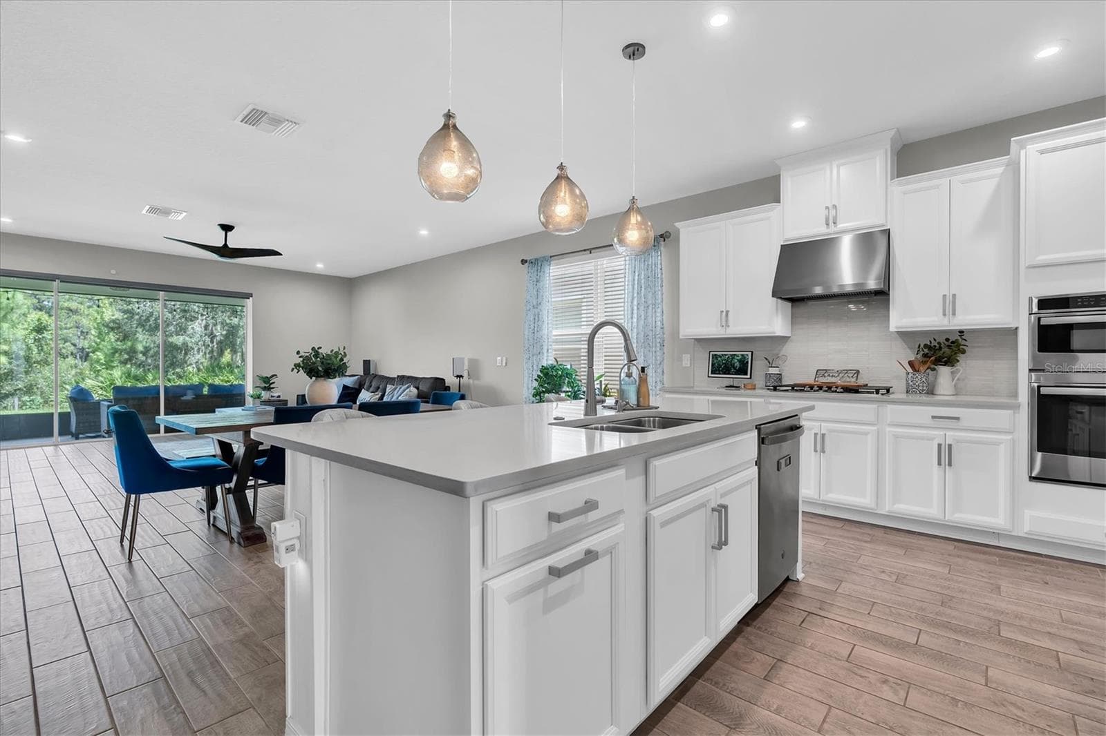 SPACIOUS ISLAND - 13659 STANSIL AVE, ODESSA