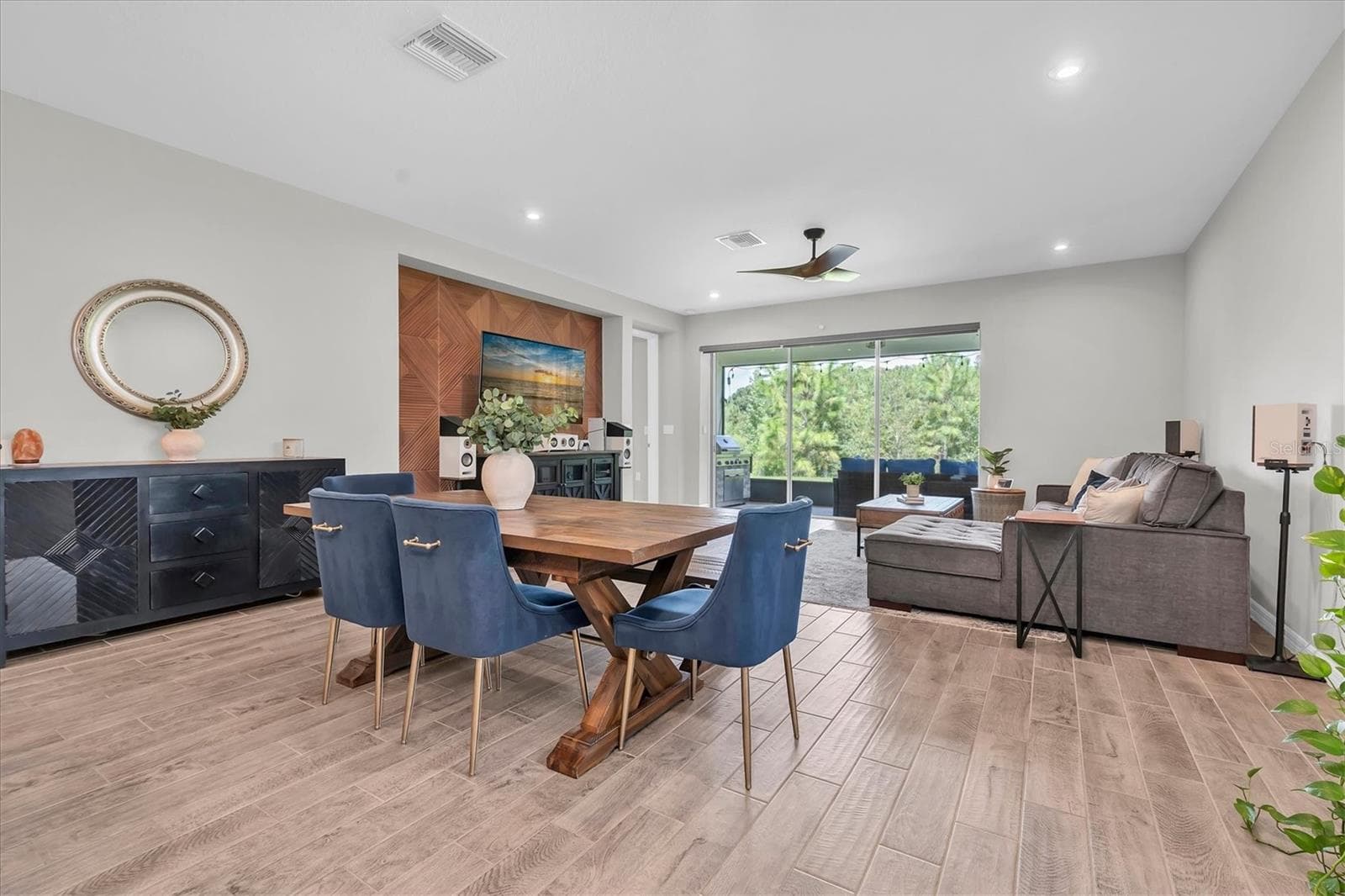 CASUAL DINING - 13659 STANSIL AVE, ODESSA