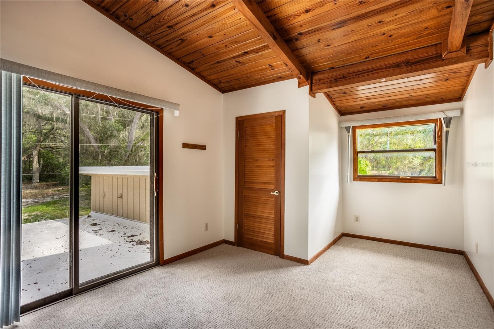 Single Family Residence at 122 COWPEN LN, HAWTHORNE, photo 13 of 68