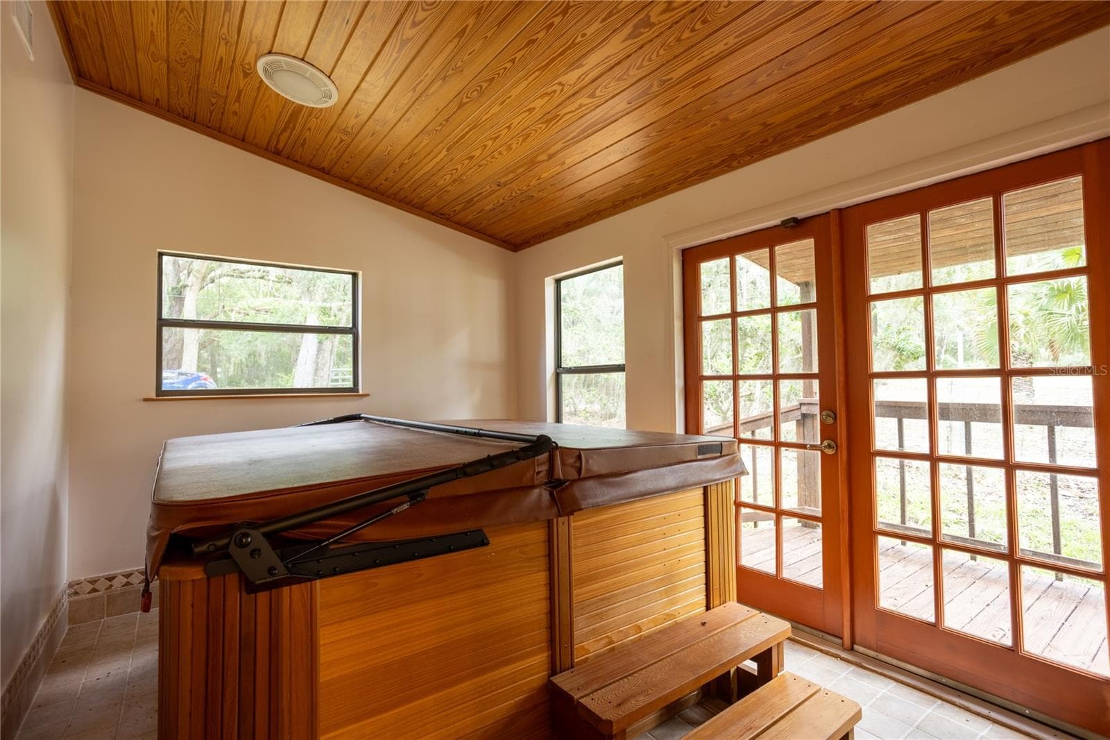 Single Family Residence at 122 COWPEN LN, HAWTHORNE, photo 23 of 68