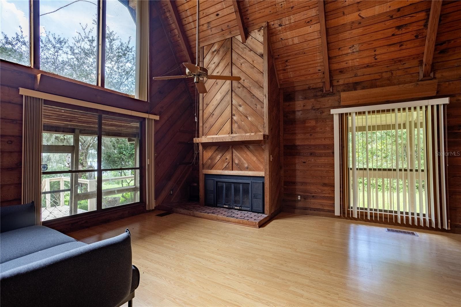 Single Family Residence at 122 COWPEN LN, HAWTHORNE, photo 40 of 68