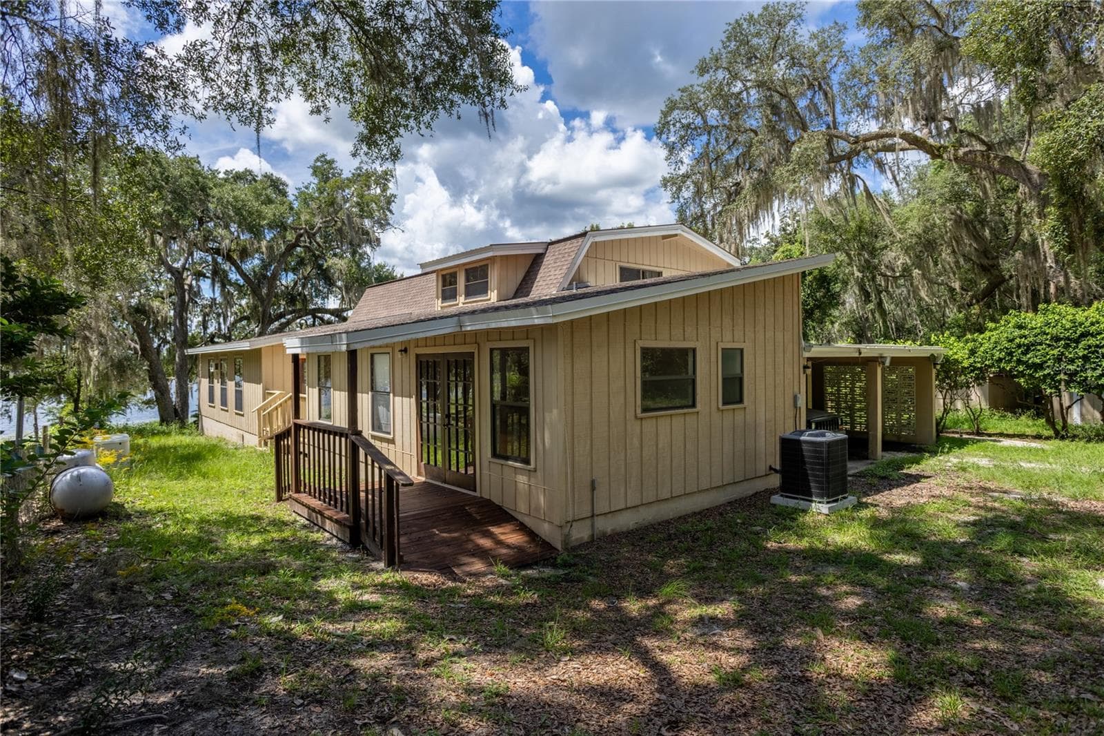 Single Family Residence at 122 COWPEN LN, HAWTHORNE, photo 46 of 68
