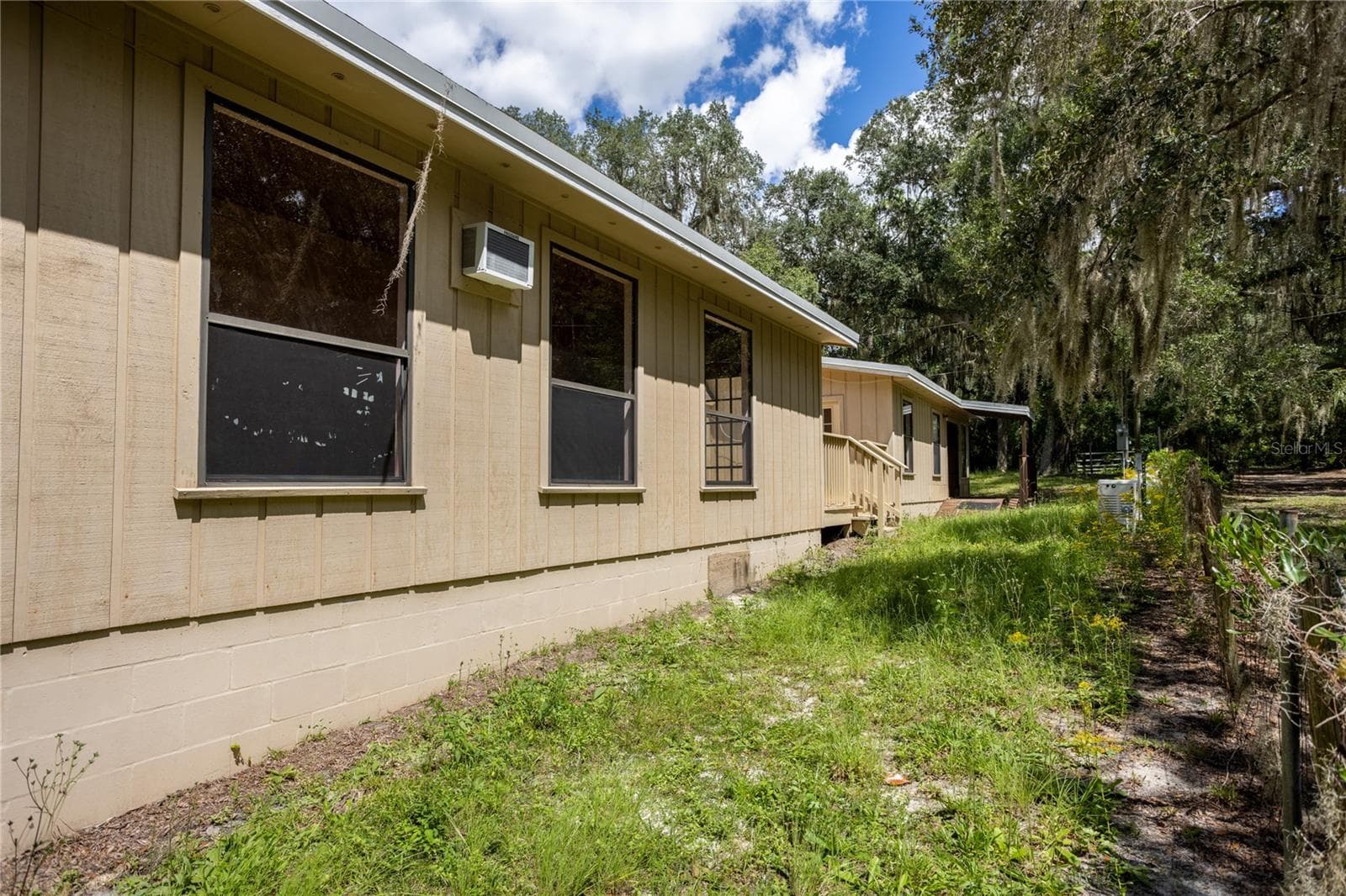 Single Family Residence at 122 COWPEN LN, HAWTHORNE, photo 51 of 68
