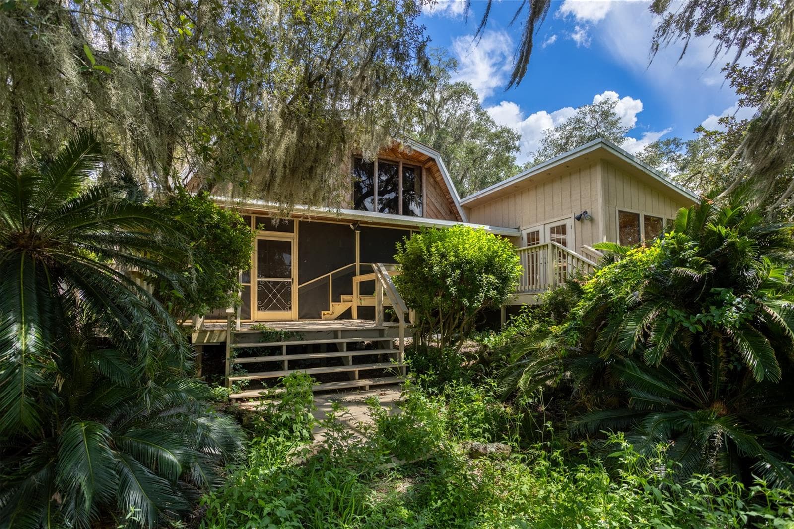 Single Family Residence at 122 COWPEN LN, HAWTHORNE, photo 61 of 68