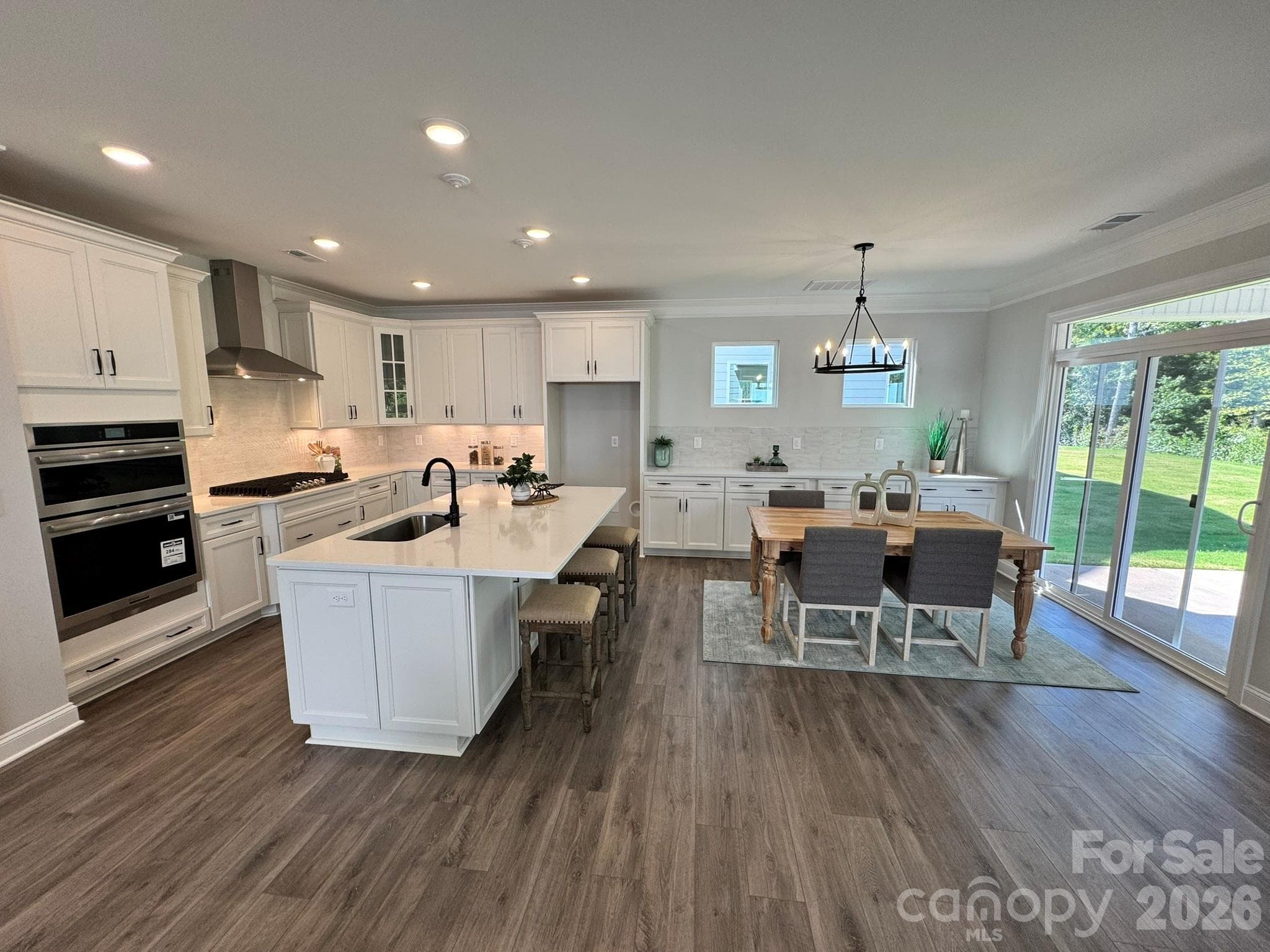 Kitchen and Breakfast Area - Charlotte