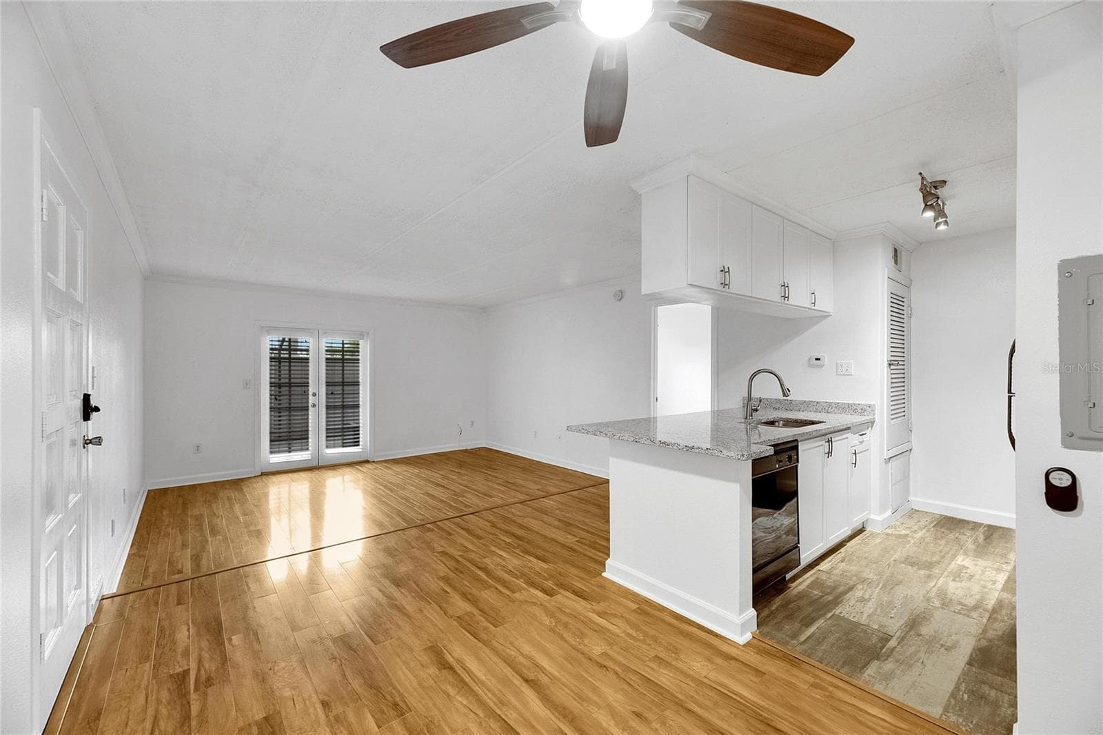 Condominium at 5304 W KENNEDY BLVD #106, TAMPA, photo 4 of 44