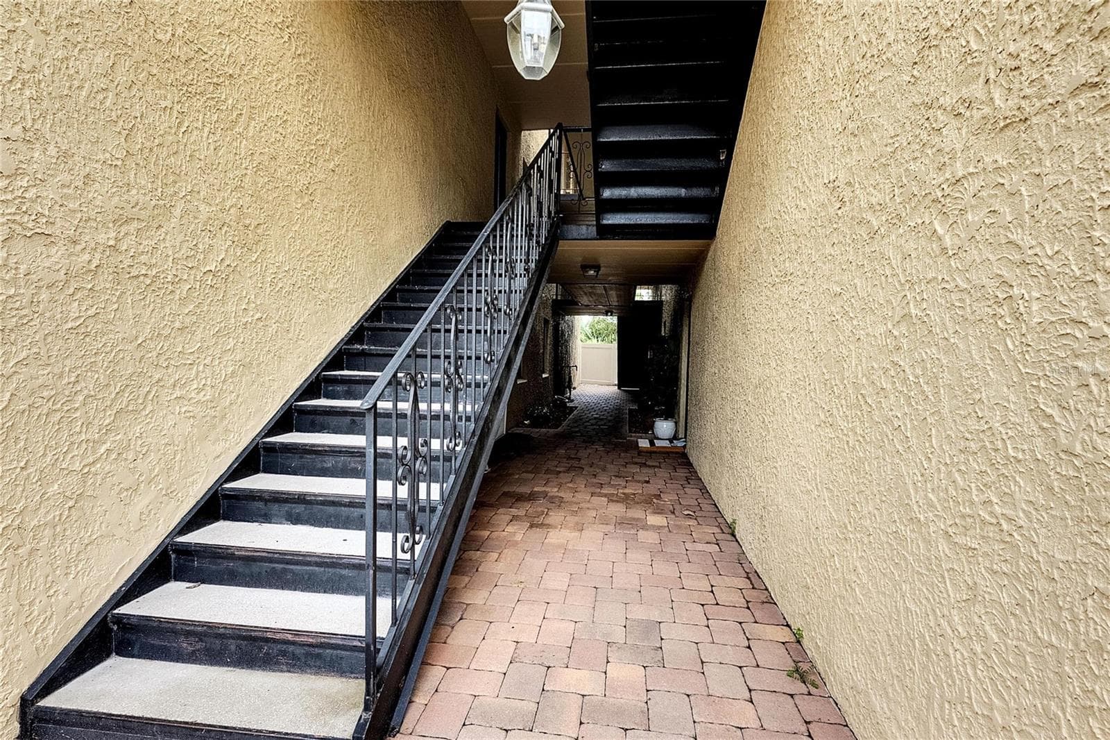 Condominium at 5304 W KENNEDY BLVD #106, TAMPA, photo 32 of 44