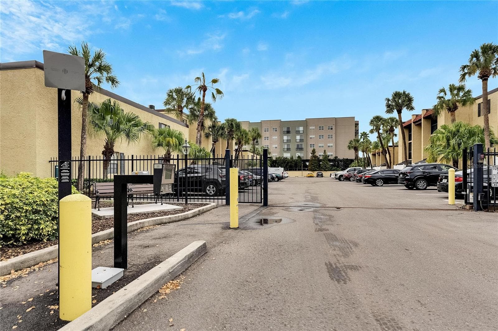 Condominium at 5304 W KENNEDY BLVD #106, TAMPA, photo 42 of 44