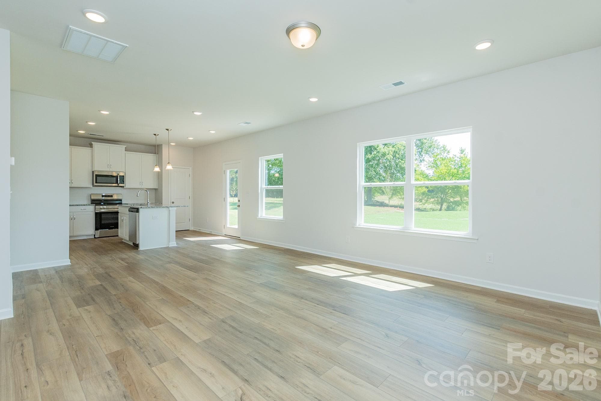 Single Family Residence at 4243 Ruth Creek Court, Charlotte, photo 11 of 34