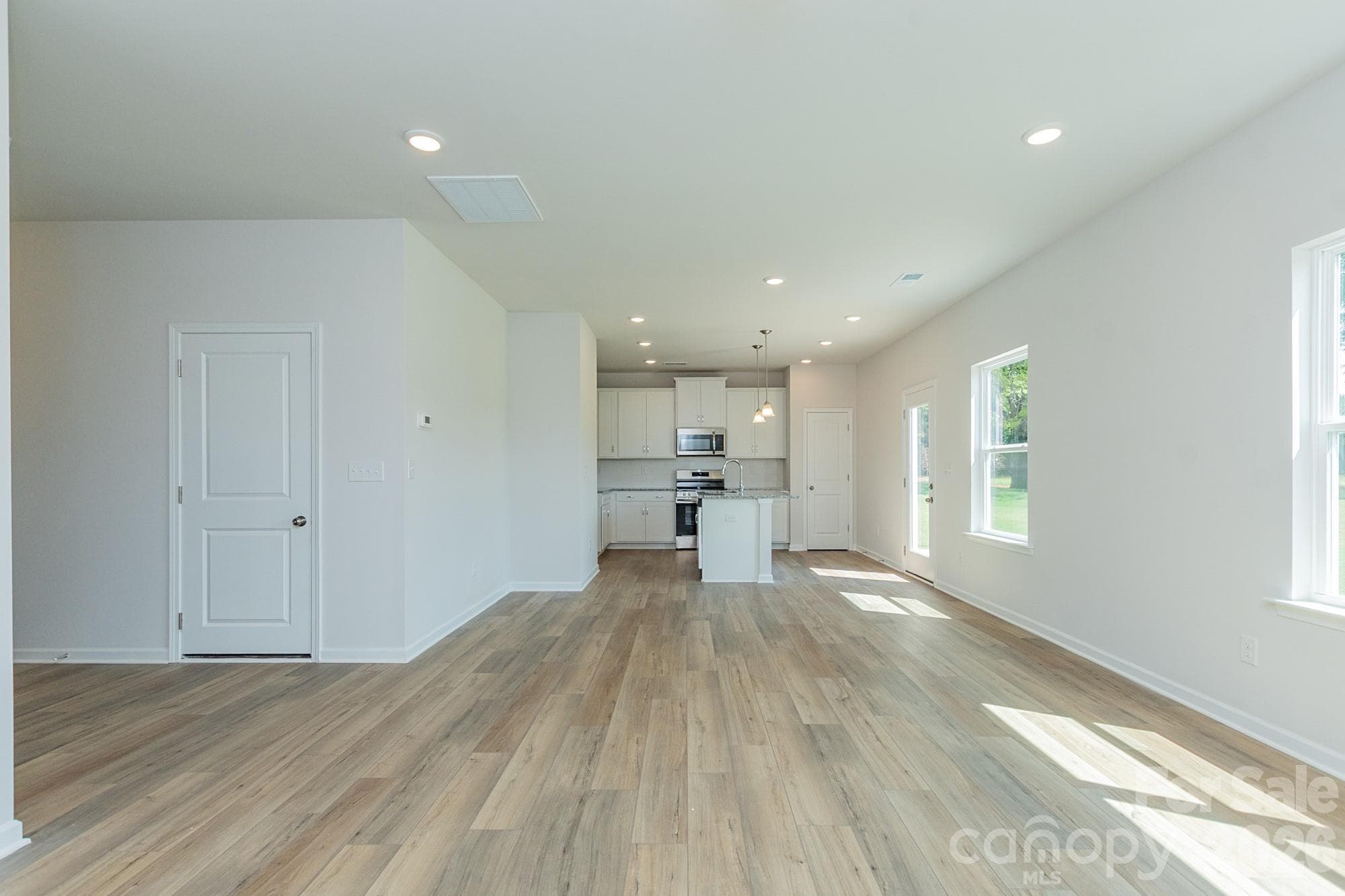 Single Family Residence at 4243 Ruth Creek Court, Charlotte, photo 13 of 34
